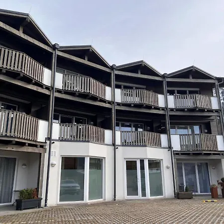 Rehkitz By Interhome Apartmán